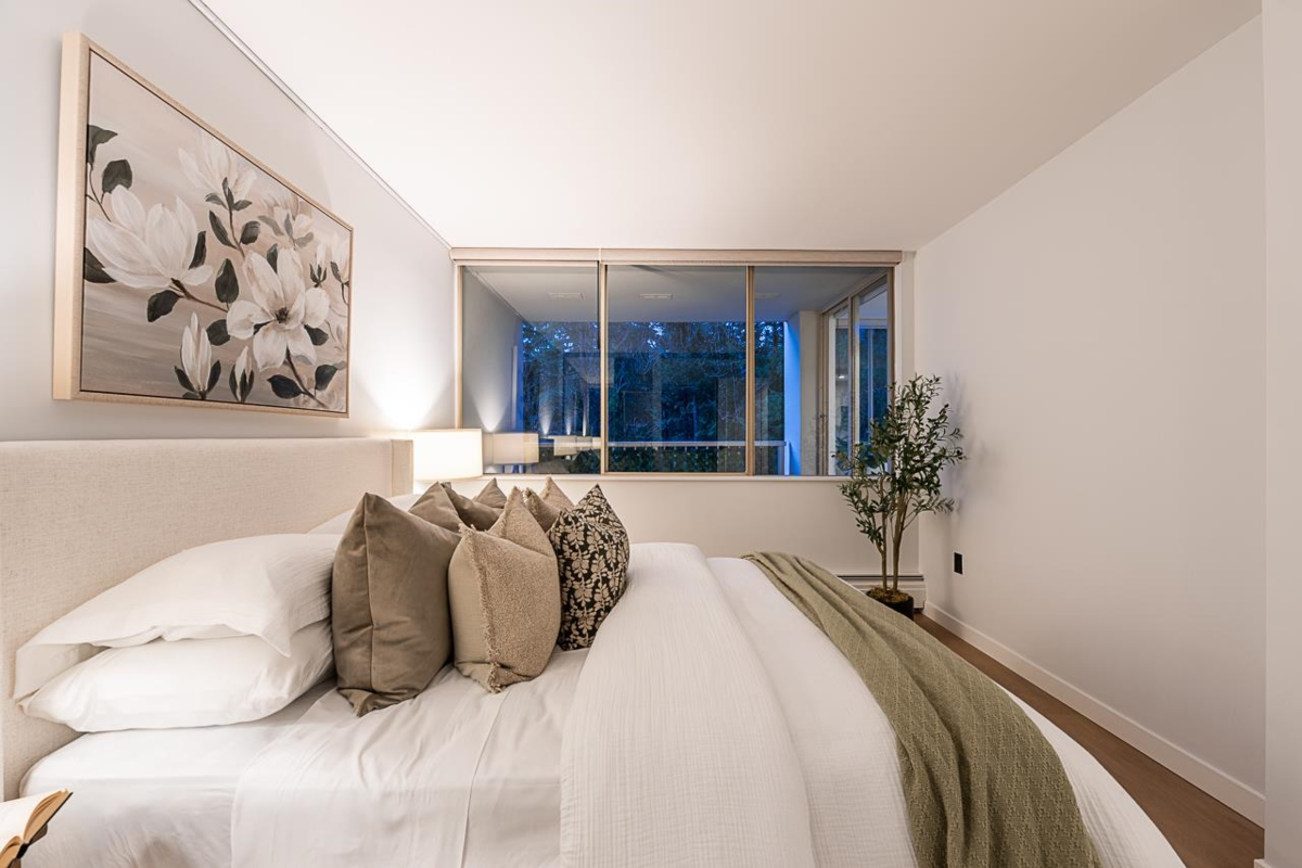 Loft / Bonus Room Photo of 608 2004 Fullerton Avenue, North Vancouver, BC