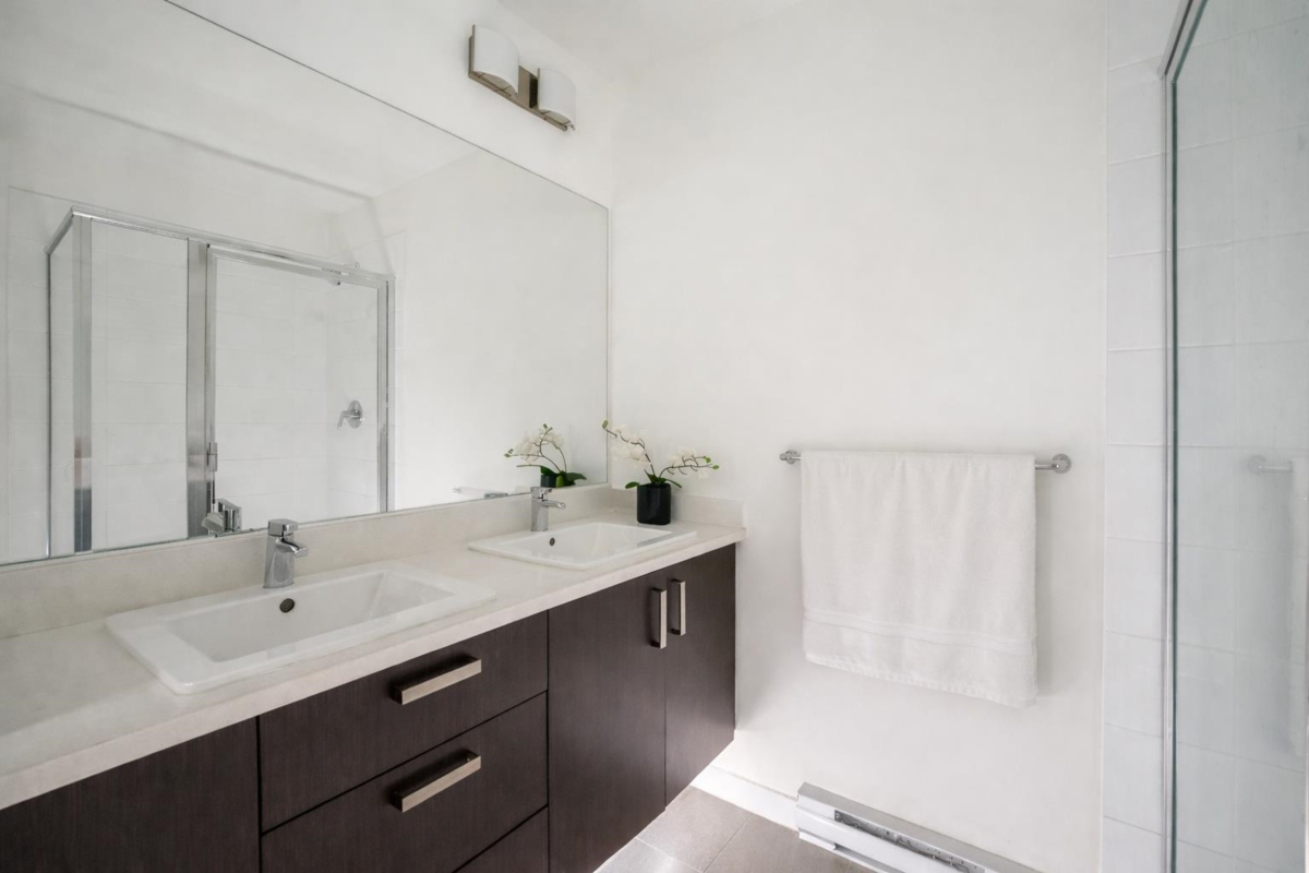 Bedroom 2 Photo of 501 15858 Fraser Highway, Surrey, BC