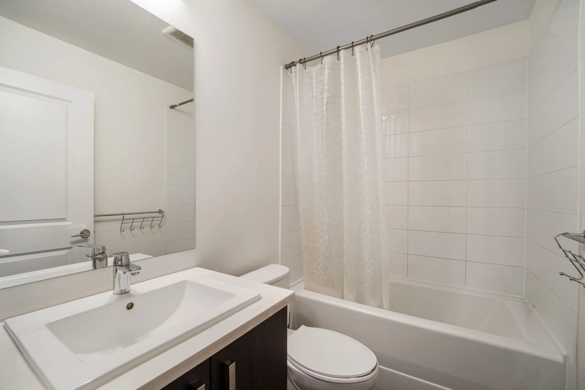 Bedroom 4 Photo of 501 15858 Fraser Highway, Surrey, BC