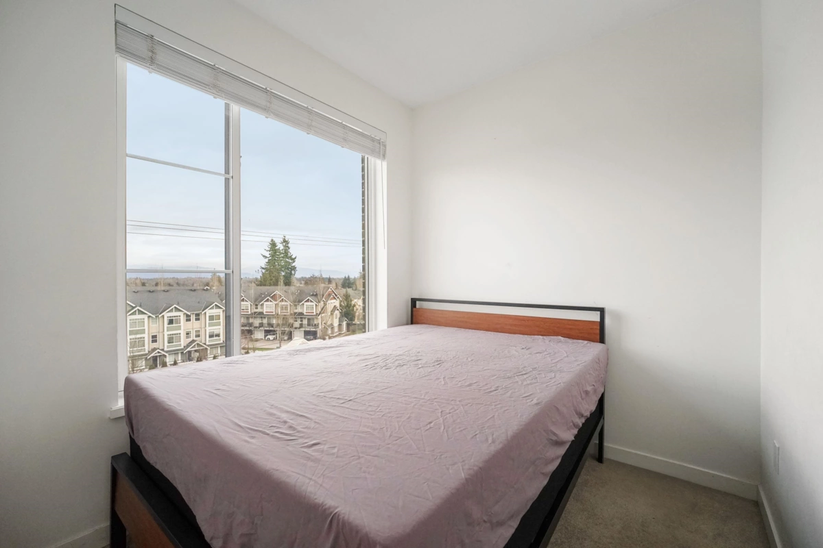 Primary Bathroom Photo of 501 15858 Fraser Highway, Surrey, BC