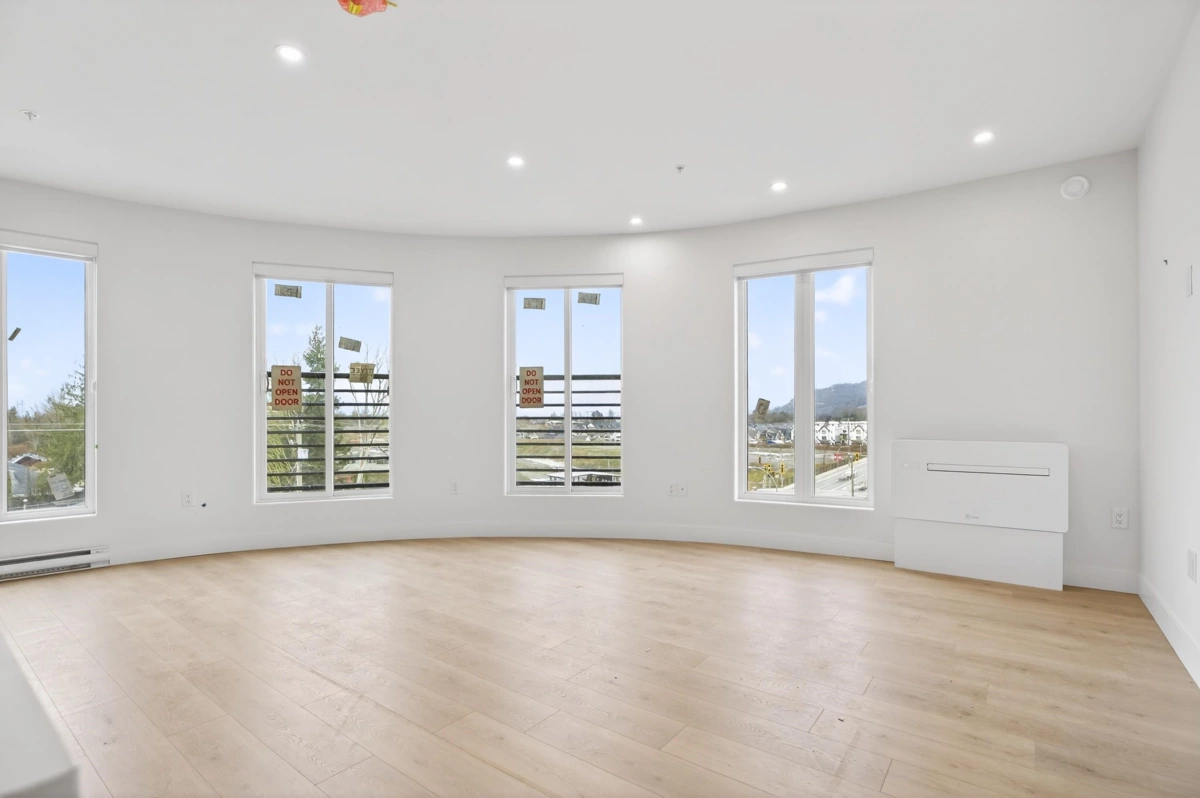 Kitchen Photo of 403 46185 Thomas Road, Chilliwack, BC
