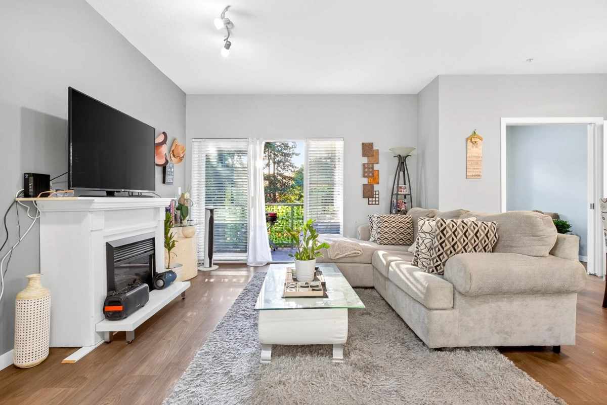 Bedroom 4 Photo of 209 2488 Kelly Avenue, Port Coquitlam, BC