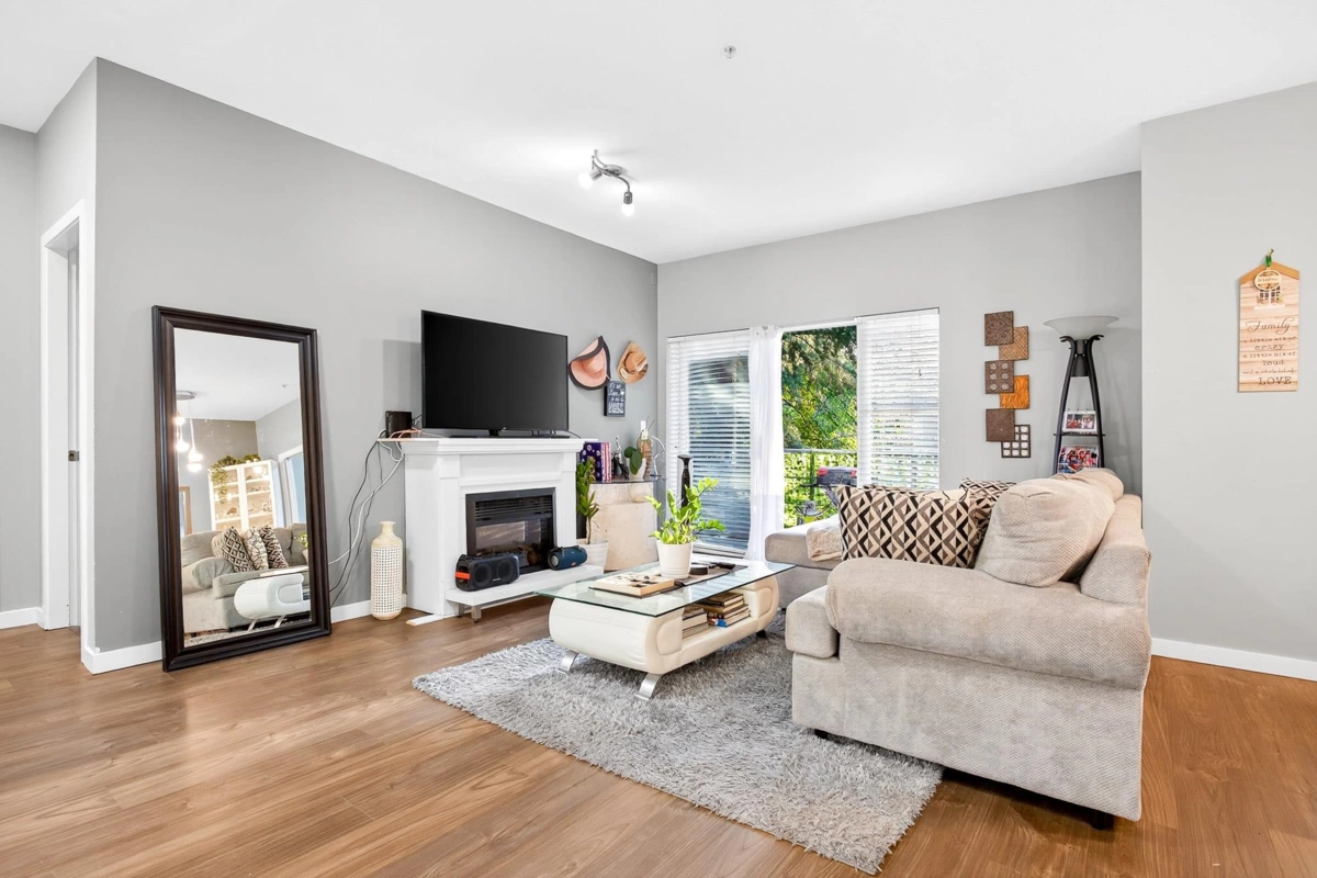 Breakfast Nook Photo of 209 2488 Kelly Avenue, Port Coquitlam, BC