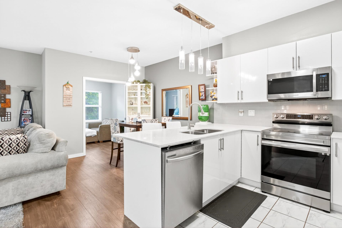 Kitchen Photo of 209 2488 Kelly Avenue, Port Coquitlam, BC