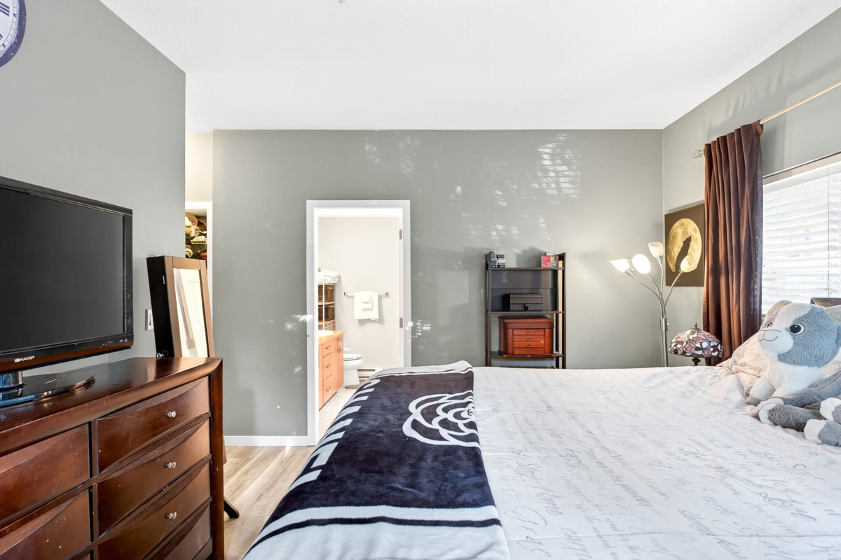 Loft / Bonus Room Photo of 209 2488 Kelly Avenue, Port Coquitlam, BC