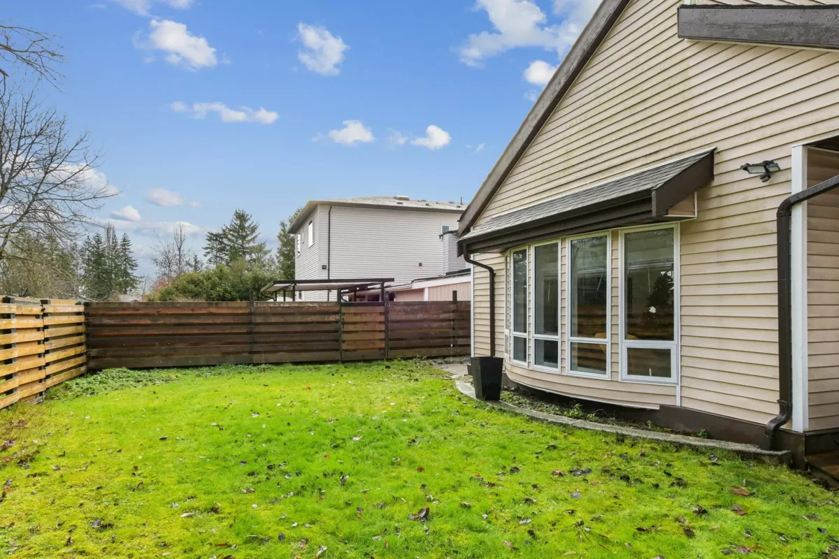 Breakfast Nook Photo of 6068 Brooks Crescent, Surrey, BC