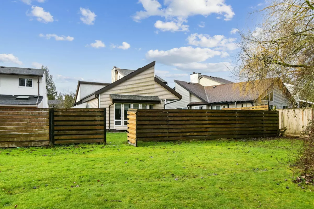 Kitchen Island Photo of 6068 Brooks Crescent, Surrey, BC
