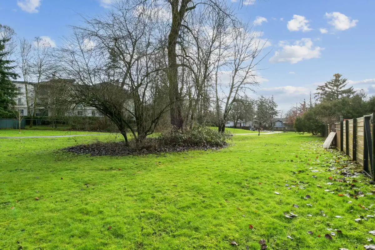 Kitchen Photo of 6068 Brooks Crescent, Surrey, BC