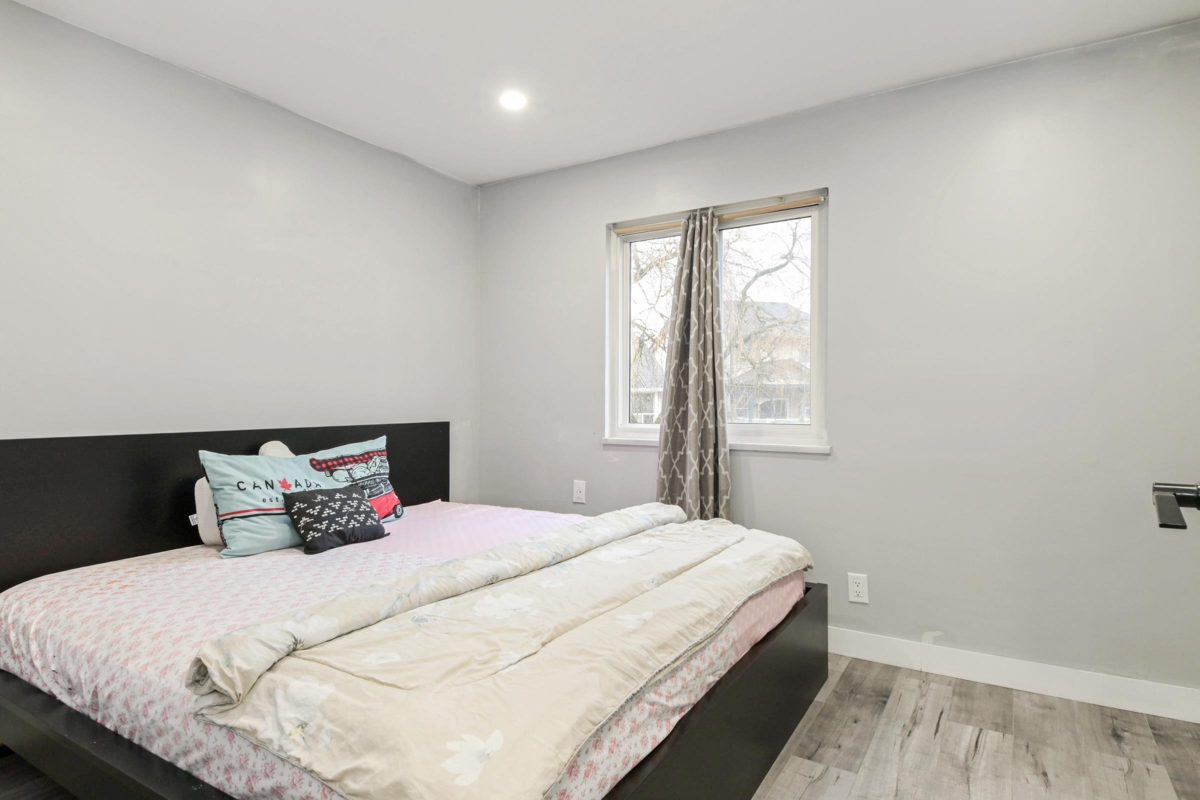 Living Room Photo of 6068 Brooks Crescent, Surrey, BC