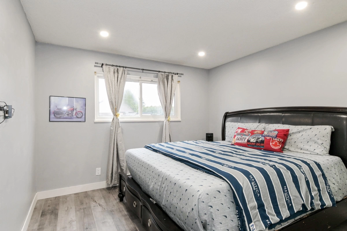 Powder Room Photo of 6068 Brooks Crescent, Surrey, BC