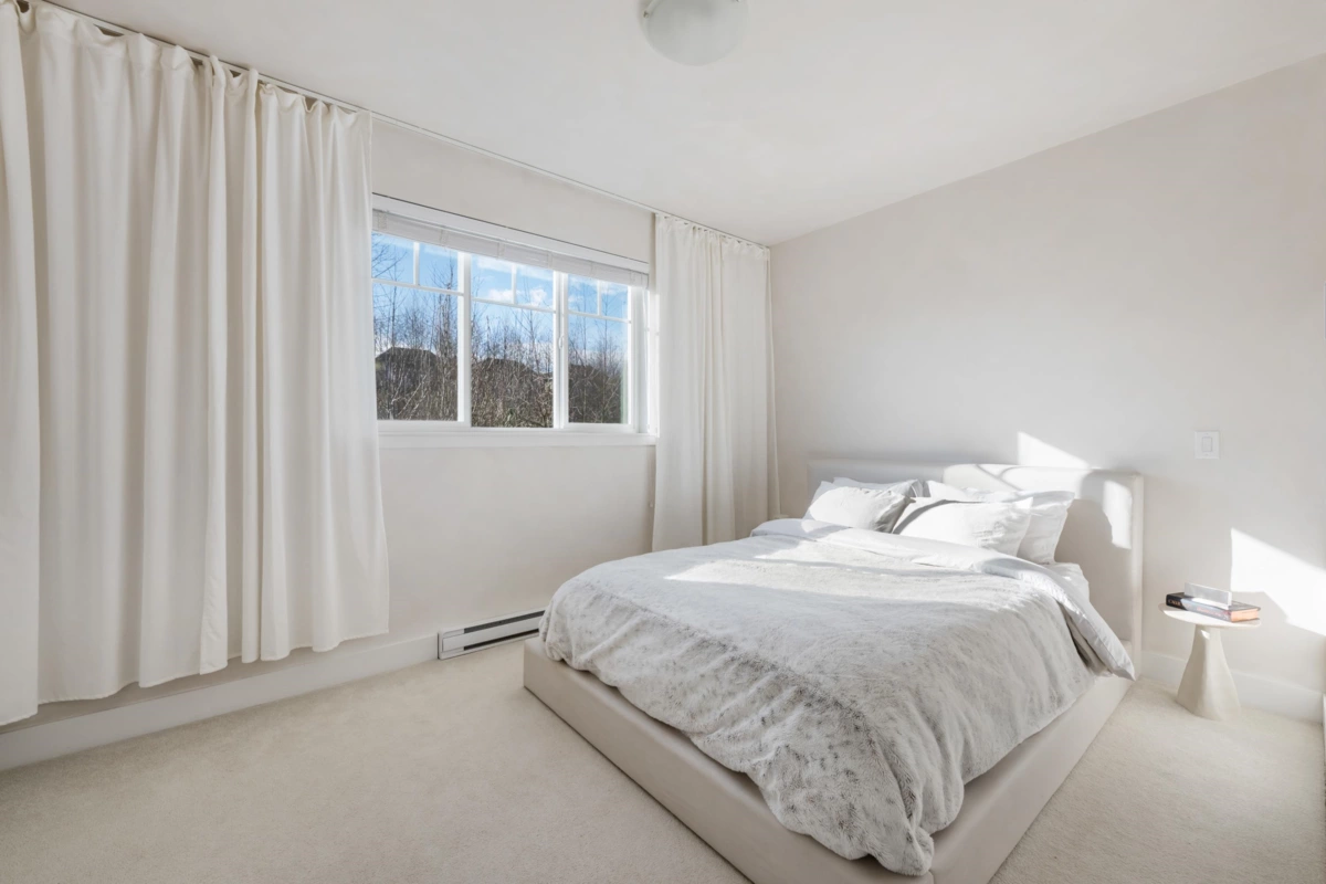 Entry Foyer Photo of 44 6188 141 Street, Surrey, BC