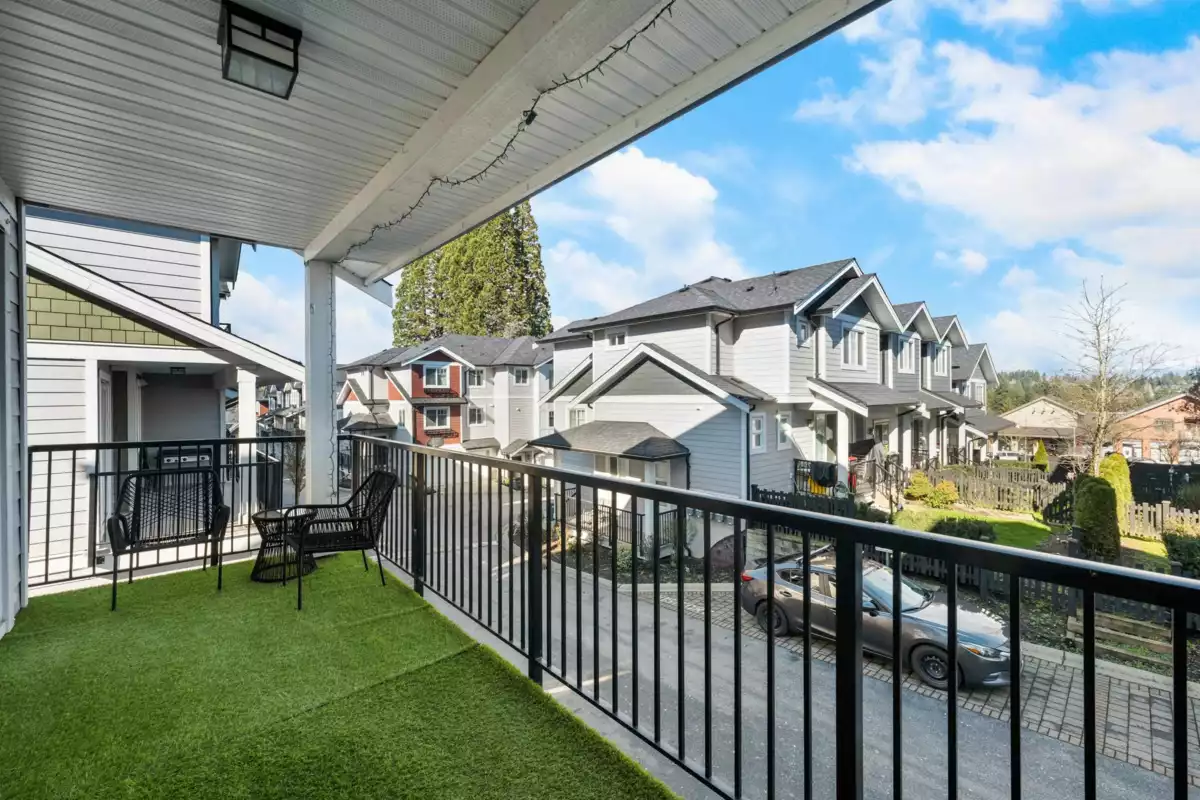 Laundry Room Photo of 44 6188 141 Street, Surrey, BC