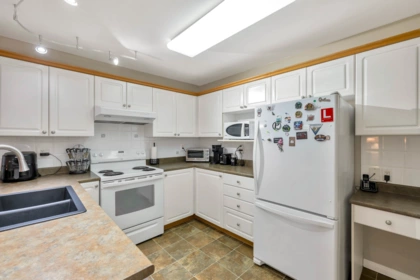 Breakfast Nook Photo of 115 22150 48 Avenue, Langley, BC