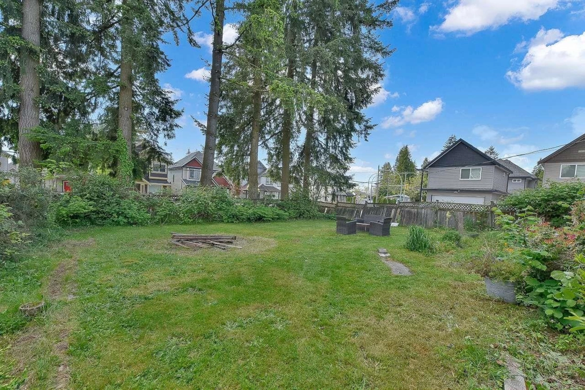 Dining Area Photo of 12835 60 Avenue, Surrey, BC