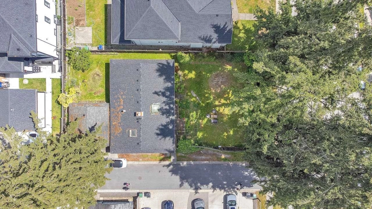 Walk-In Closet Photo of 12835 60 Avenue, Surrey, BC