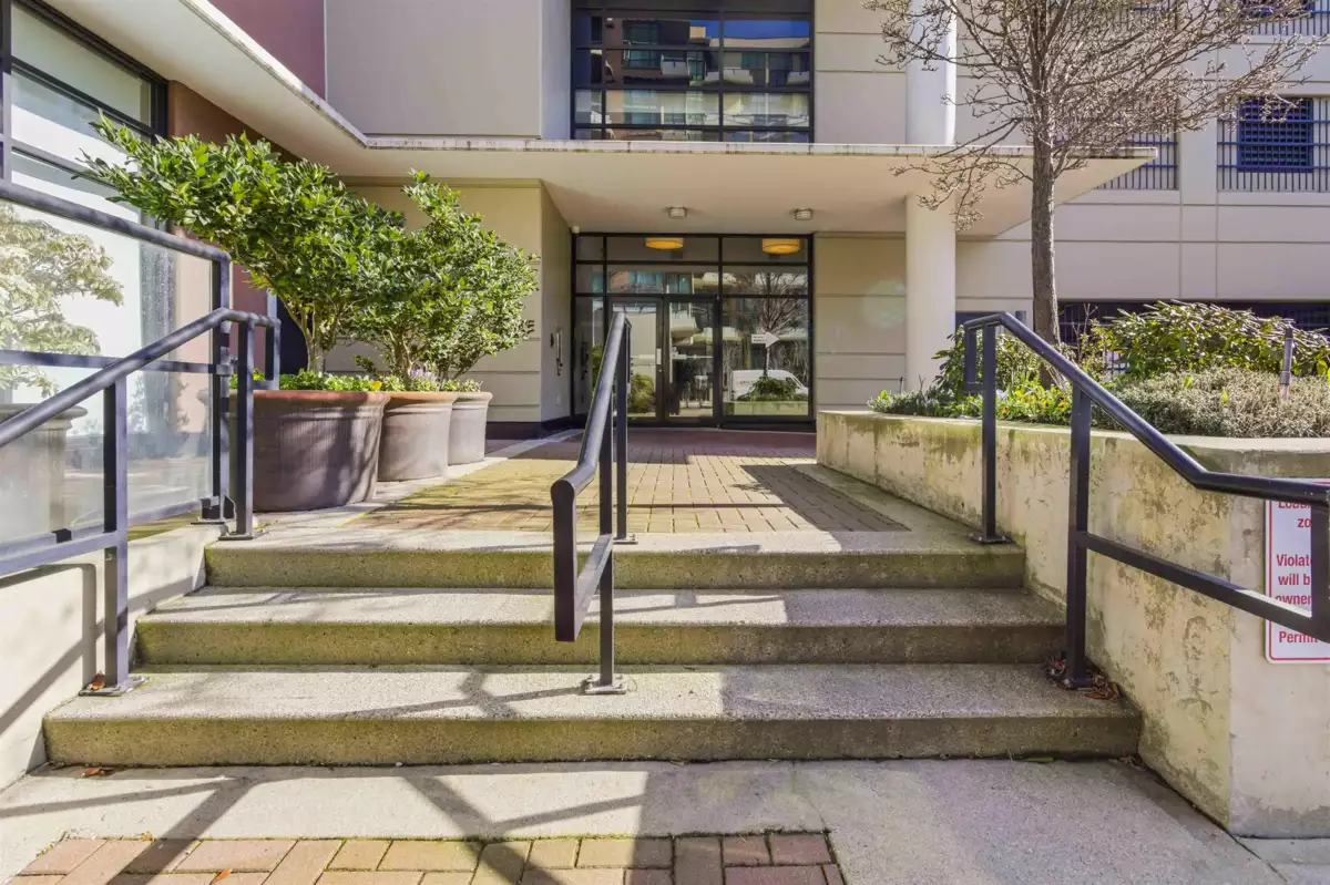 Exterior Rear Photo of 601 1 Renaissance Square, New Westminster, BC