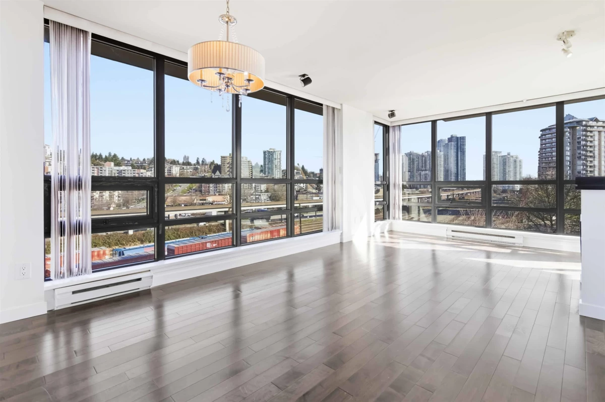 Kitchen Photo of 601 1 Renaissance Square, New Westminster, BC