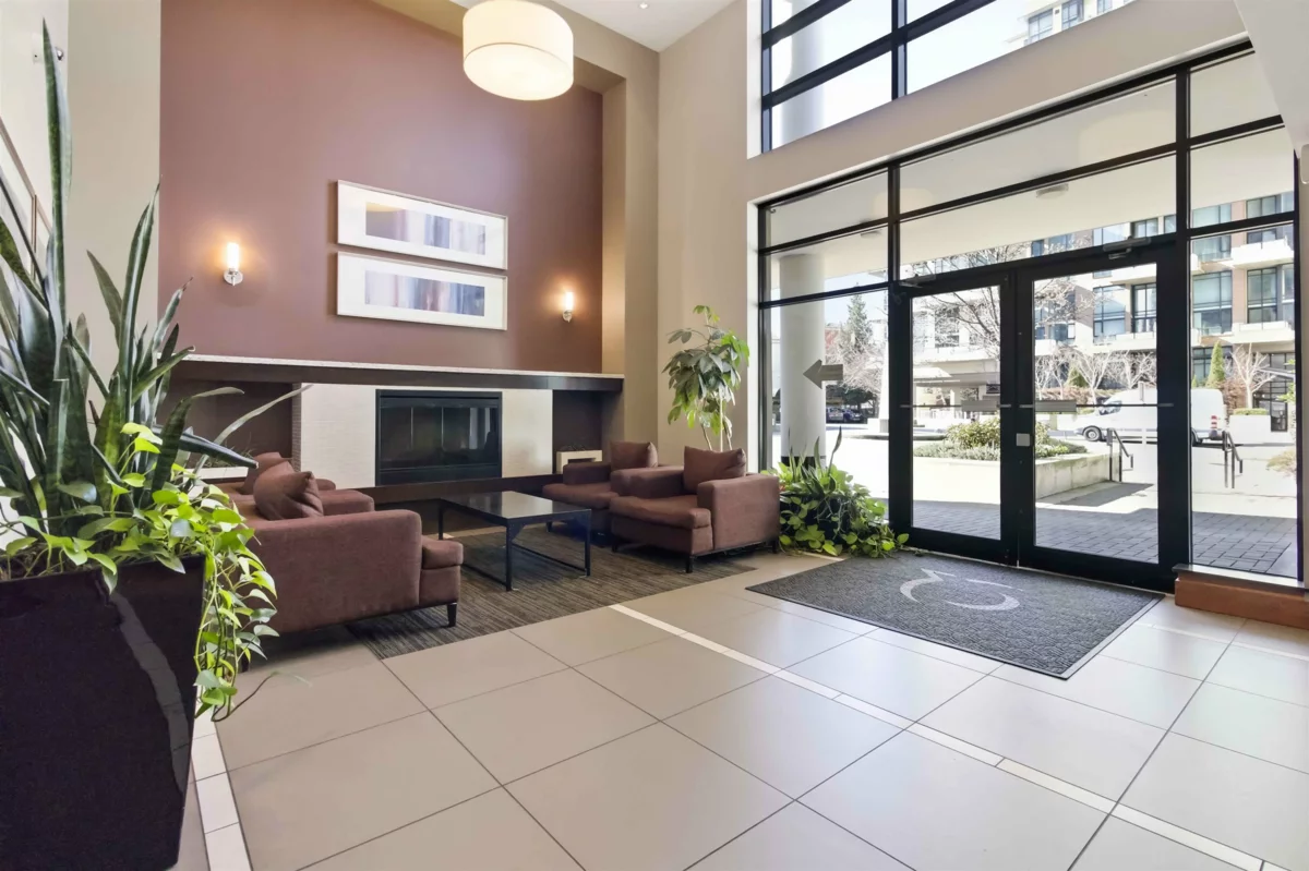 Living Room Photo of 601 1 Renaissance Square, New Westminster, BC