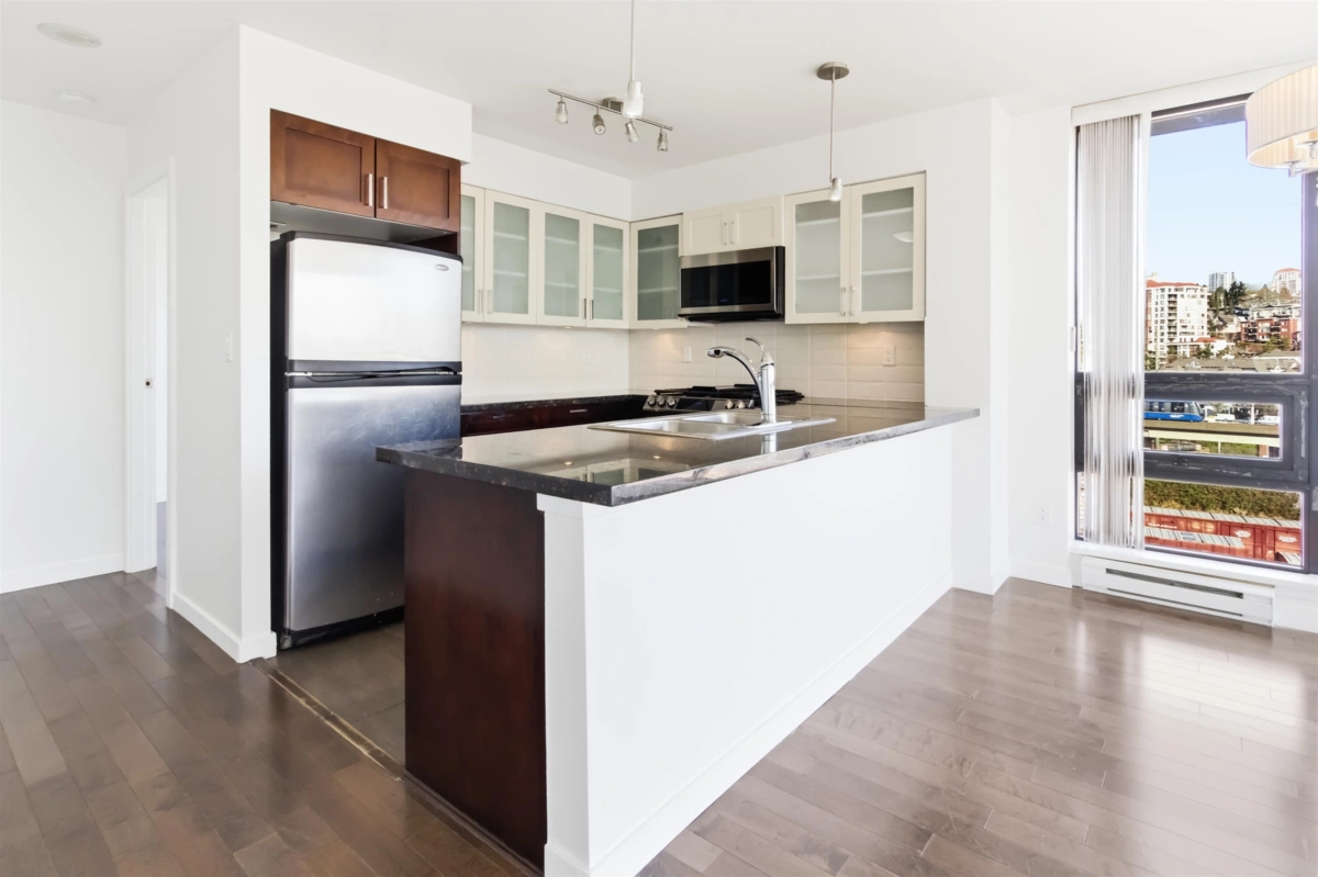 Powder Room Photo of 601 1 Renaissance Square, New Westminster, BC