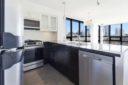 Laundry Room Photo of 601 1 Renaissance Square, New Westminster, BC