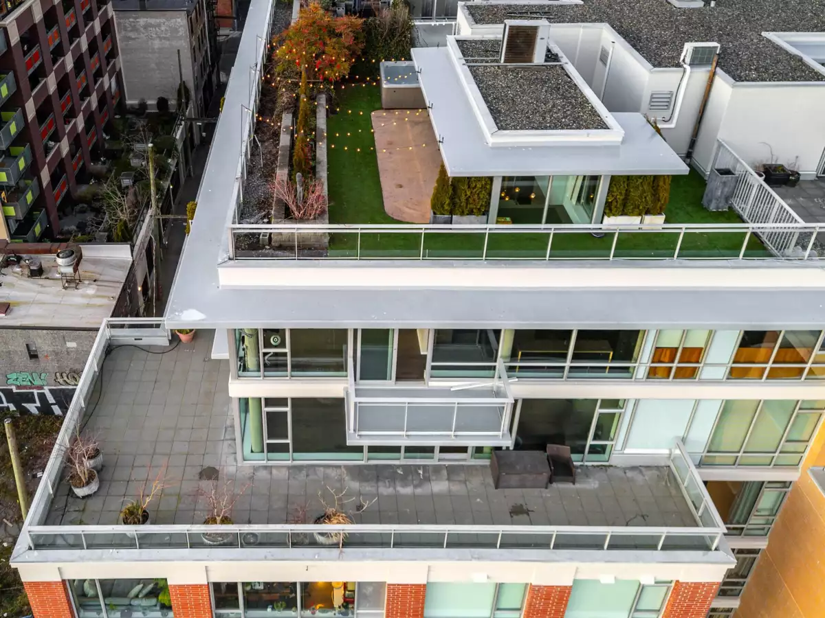 Dining Area Photo of 801 221 Union Street, Vancouver, BC