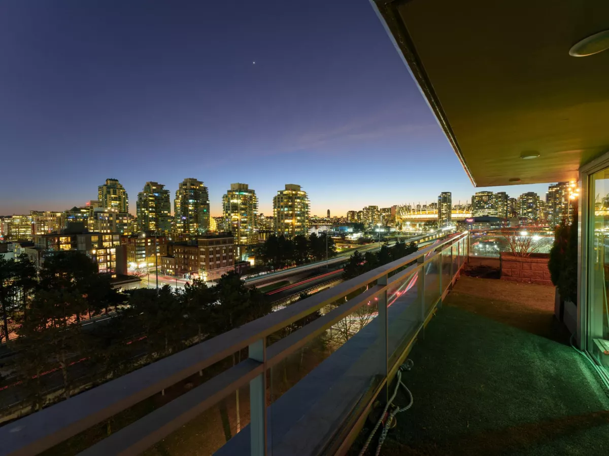 Neighborhood Park Photo Near 801 221 Union Street, Vancouver, BC