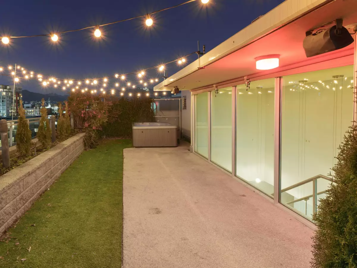 Street View Photo of 801 221 Union Street, Vancouver, BC