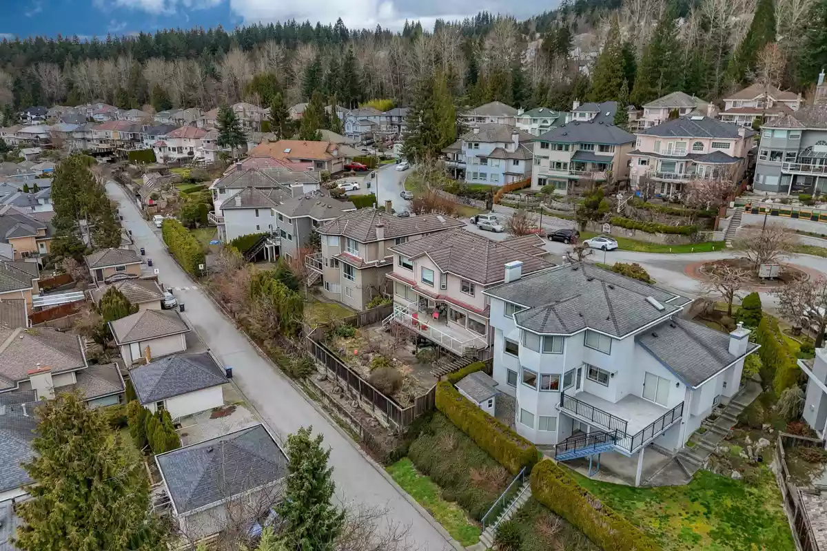 Hot Tub / Spa Photo of 8 Greystone Place, Port Moody, BC