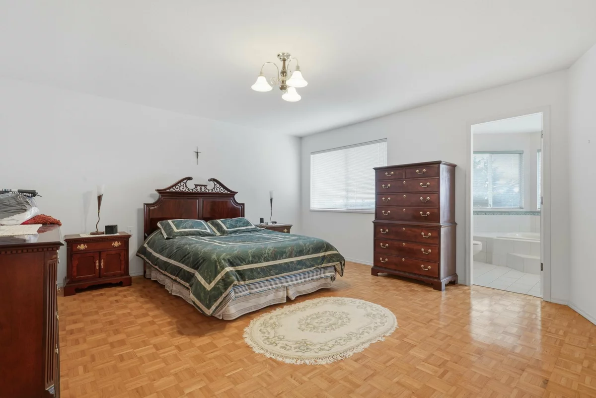 Laundry Room Photo of 8 Greystone Place, Port Moody, BC