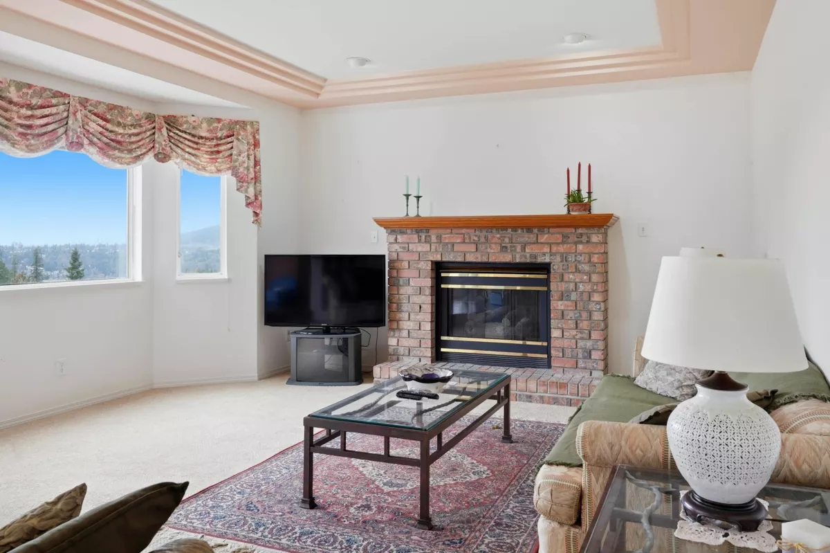 Mudroom Photo of 8 Greystone Place, Port Moody, BC