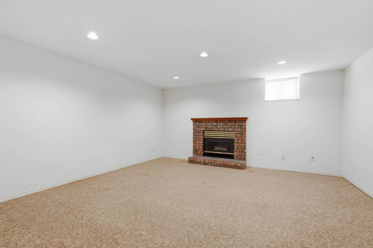 Pantry Photo of 8 Greystone Place, Port Moody, BC