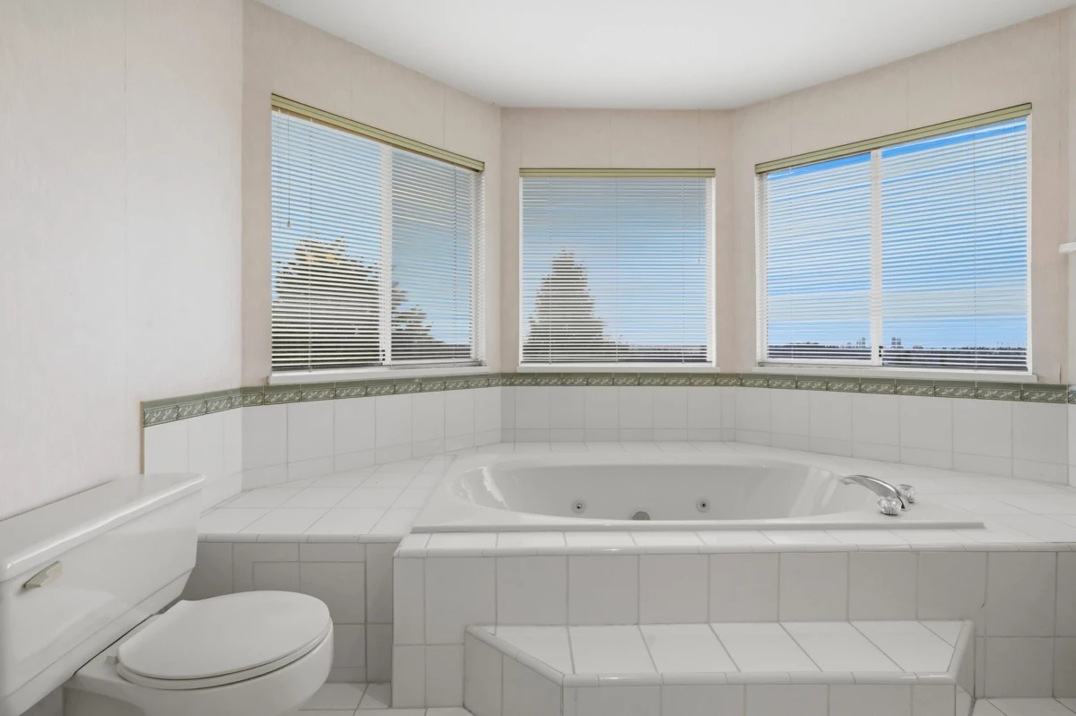 Staircase Photo of 8 Greystone Place, Port Moody, BC