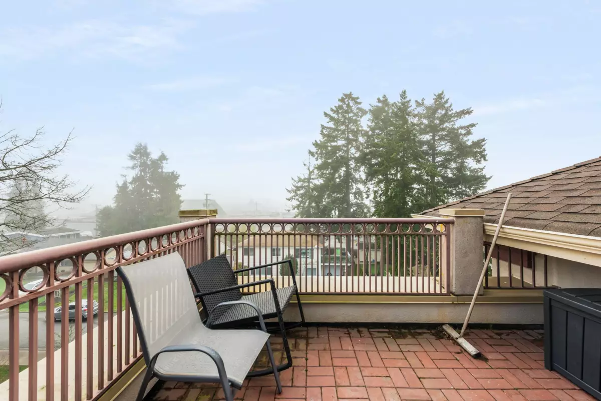 Aerial View of 402 1300 Hunter Road, Delta, BC