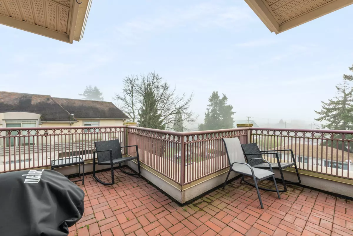 Outdoor Kitchen Photo of 402 1300 Hunter Road, Delta, BC