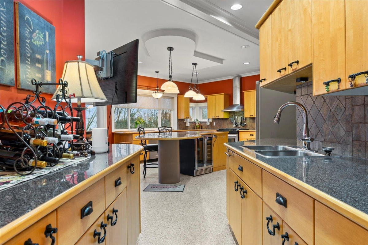 Entry Foyer Photo of 2608 Stonecroft Drive, Abbotsford, BC
