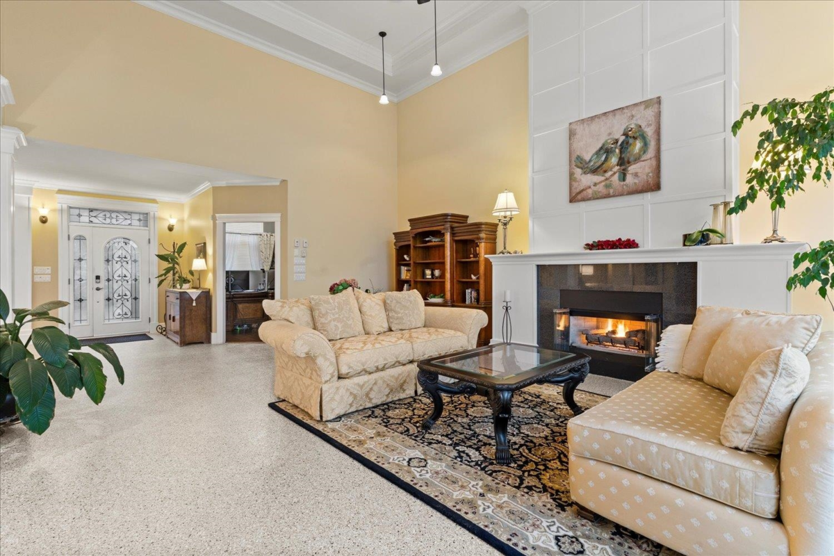 Kitchen Island Photo of 2608 Stonecroft Drive, Abbotsford, BC