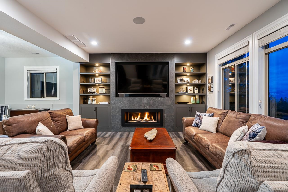 Hallway Photo of 111 51075 Falls Court, Chilliwack, BC