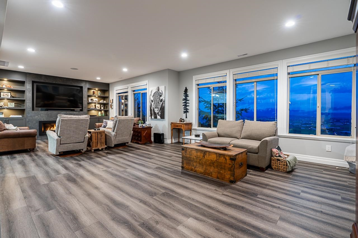 Laundry Room Photo of 111 51075 Falls Court, Chilliwack, BC