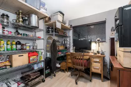 Laundry Room Photo of 32306 Marshall Road, Abbotsford, BC