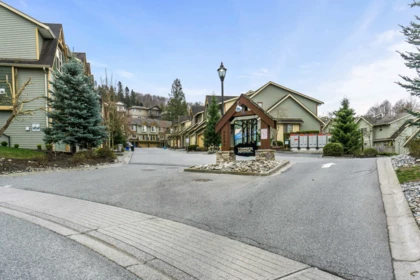 Swimming Pool Photo of 24 46840 Russell Road, Chilliwack, BC