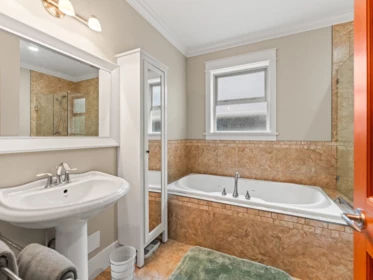 Laundry Room Photo of 8997 Mcallister Road, Langley, BC