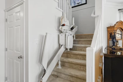 Hallway Photo of 32610 Hood Avenue, Mission, BC