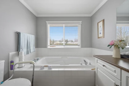 Laundry Room Photo of 32610 Hood Avenue, Mission, BC