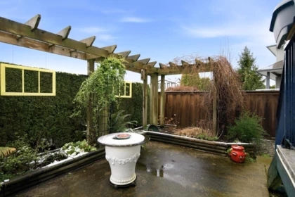 Outdoor Patio Photo of 32610 Hood Avenue, Mission, BC