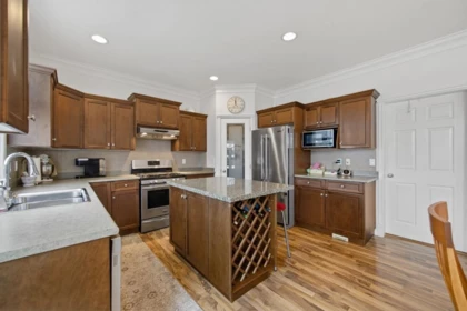 Primary Bedroom Photo of 32610 Hood Avenue, Mission, BC