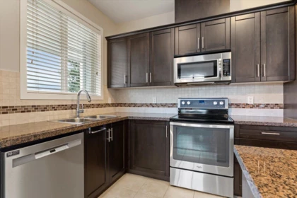 Breakfast Nook Photo of 217 46262 First Avenue, Chilliwack, BC