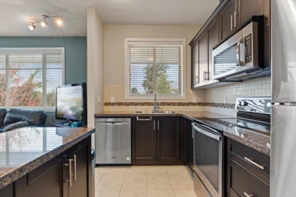 Primary Bedroom Photo of 217 46262 First Avenue, Chilliwack, BC