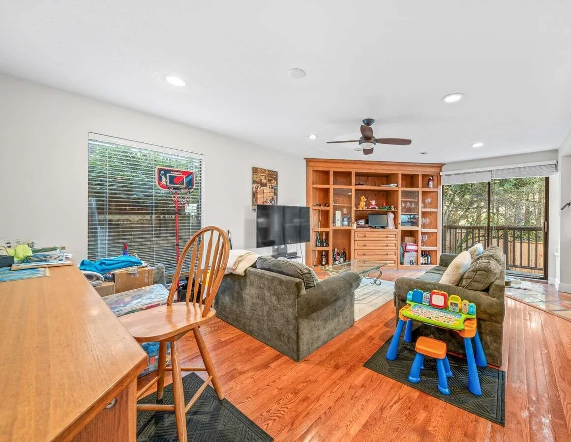 Dining Area Photo of 5600 Grousewoods Place, North Vancouver, BC