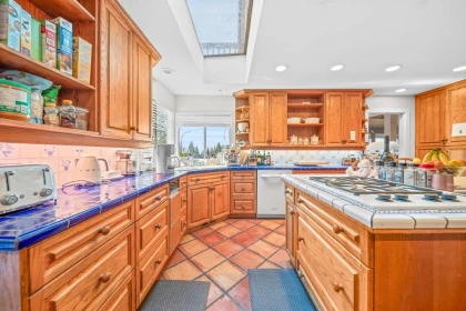 Kitchen Island Photo of 5600 Grousewoods Place, North Vancouver, BC