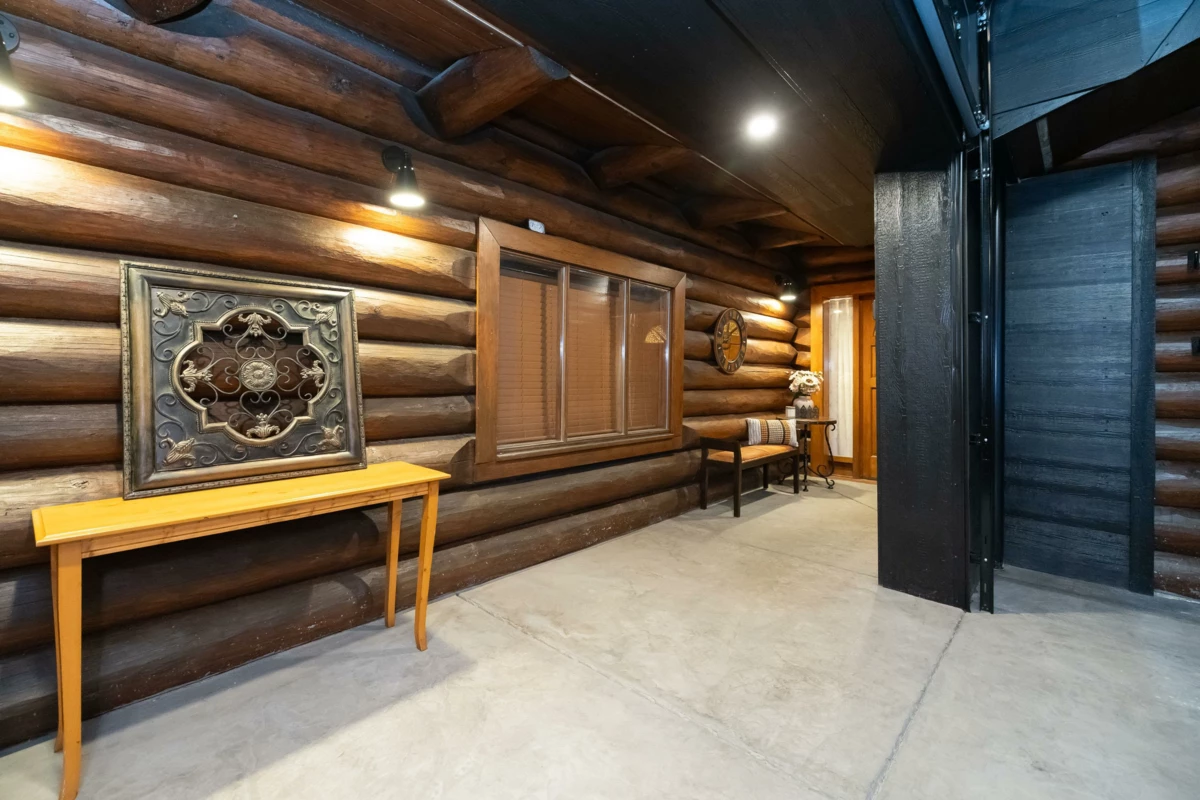 Living Room Photo of 46492 Valleyview Road, Chilliwack, BC
